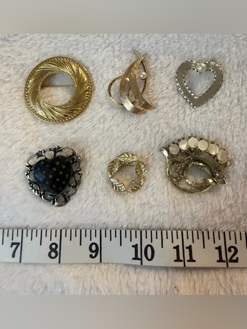Bundle of 6 Vintage Gold-Tone and Silver-Tone Brooches ✨